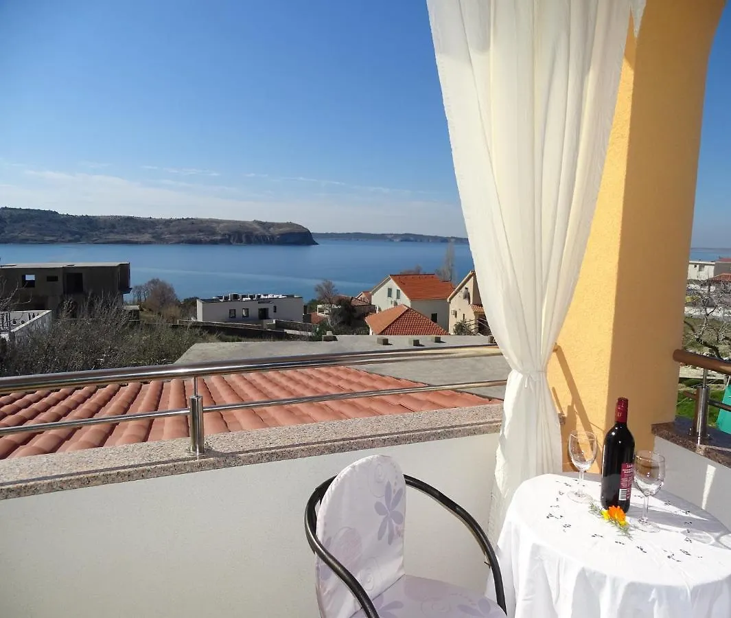 Lovely 3 Bedroom Apartment Lemi Near Beach Rtina Croatia