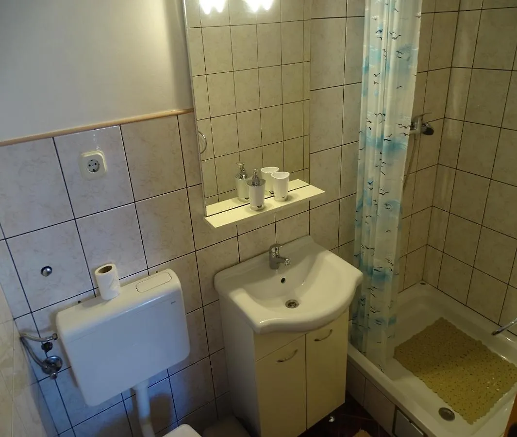 Lovely 3 Bedroom Apartment Lemi Near Beach Rtina Croatia