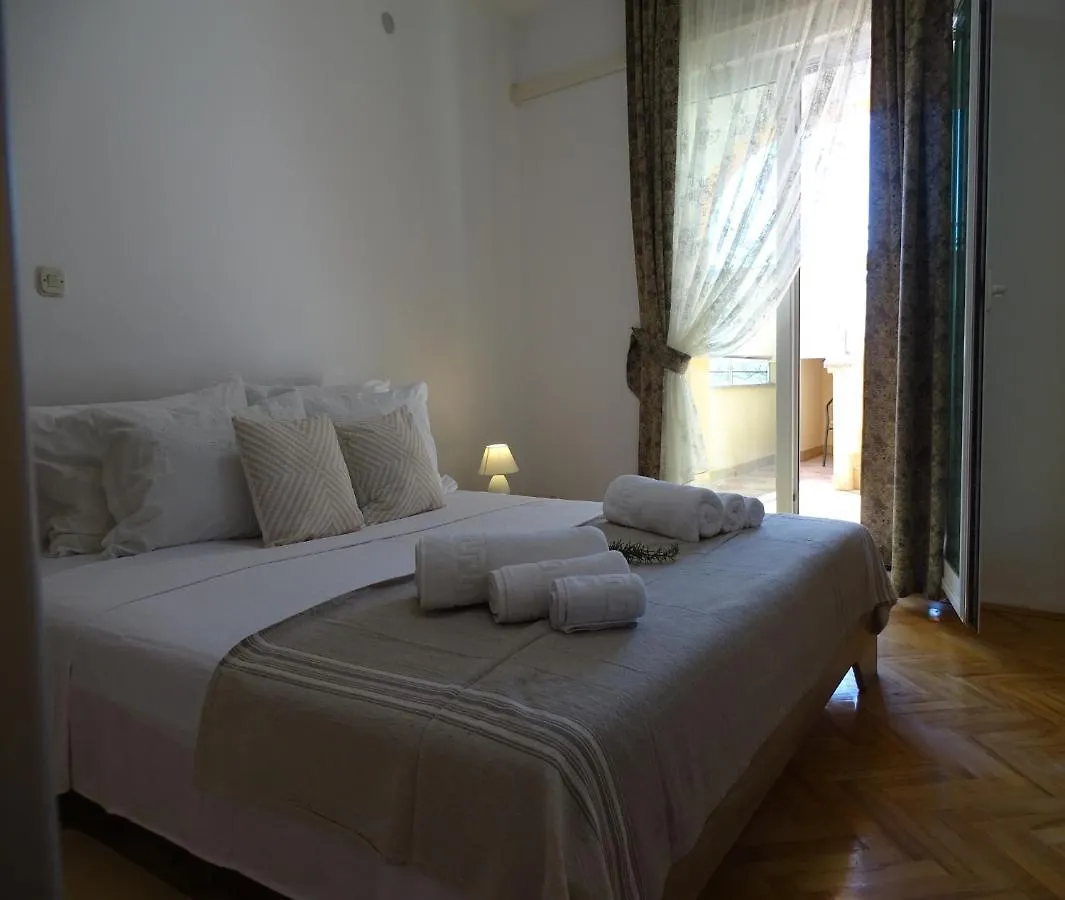Lovely 3 Bedroom Apartment Lemi Near Beach Rtina 0*,