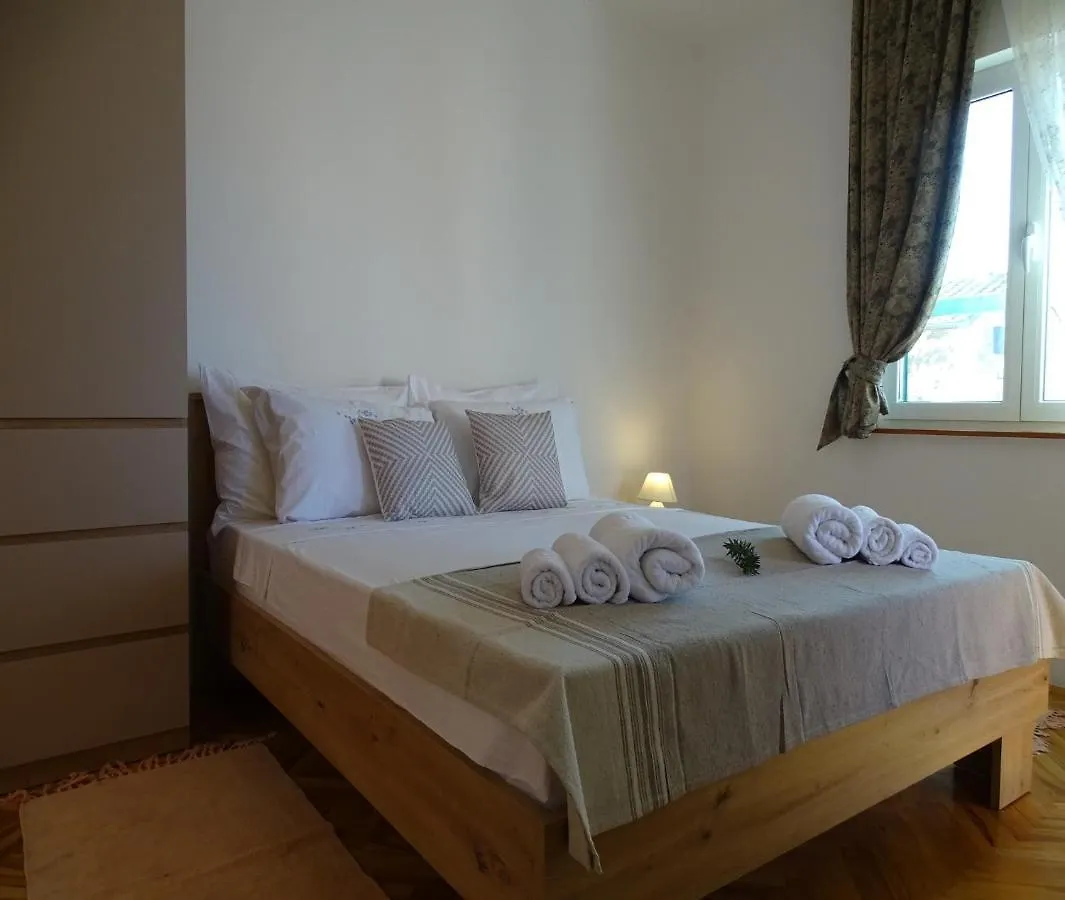 Lovely 3 Bedroom Apartment Lemi Near Beach Rtina