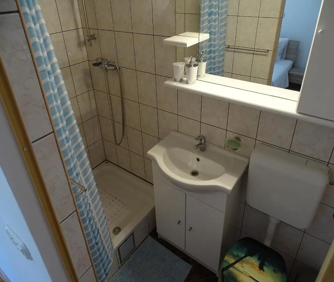 Lovely 3 Bedroom Apartment Lemi Near Beach Rtina